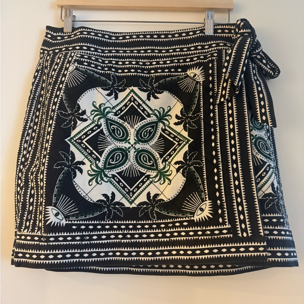 Farm Rio Black and Green Paisley Mini Skirt